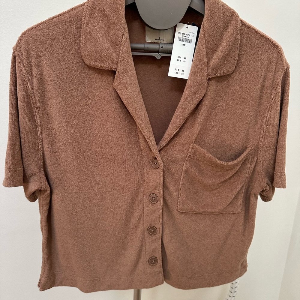 Soft Knit A&F Collection button up - Picture 5 of 7